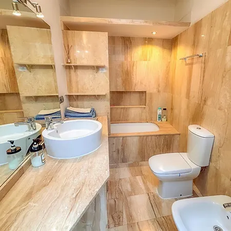 Rooftop Maisonette With Magnificent Terrace Appartement Séville