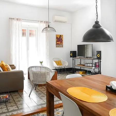 Rooftop Maisonette With Magnificent Terrace * Séville